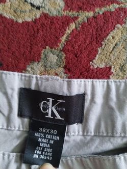 Pantalón de hombre size 38 x30 usado una vez como nuevo $10