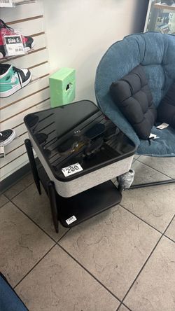 Speaker / table