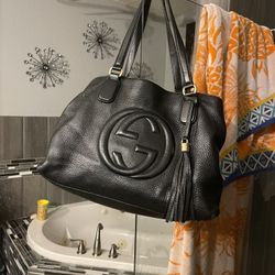 Authentic Gucci Large Bag Excellent Condition Outside Inside Needs A Little Clean No Smocked 
