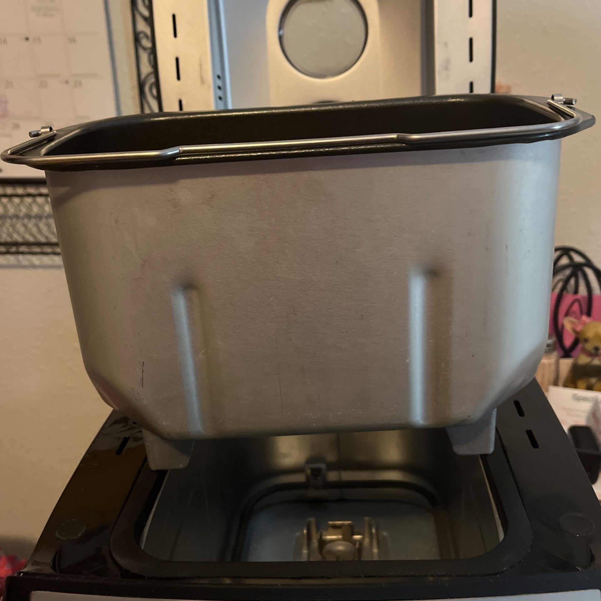 HI-RISE BREADMAKER. $30 /NO ROOM IN APT.