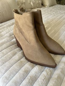 Vince Camuto Brown Suede Women’s Boots Size 8.5