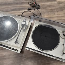 Vintage Turntables / Record Players 