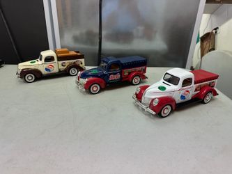 Collection cars scale 1/24   $15 each