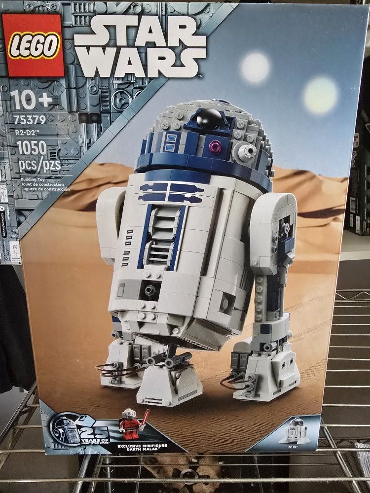 LEGO Star Wars R2-D2 (Set 75379) building set. New Never Opened