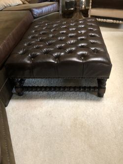 Tuft leather ottoman