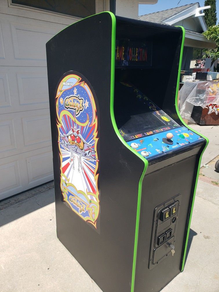 Nice Clean Arcade With 60 Games Works Good. Free Delivery