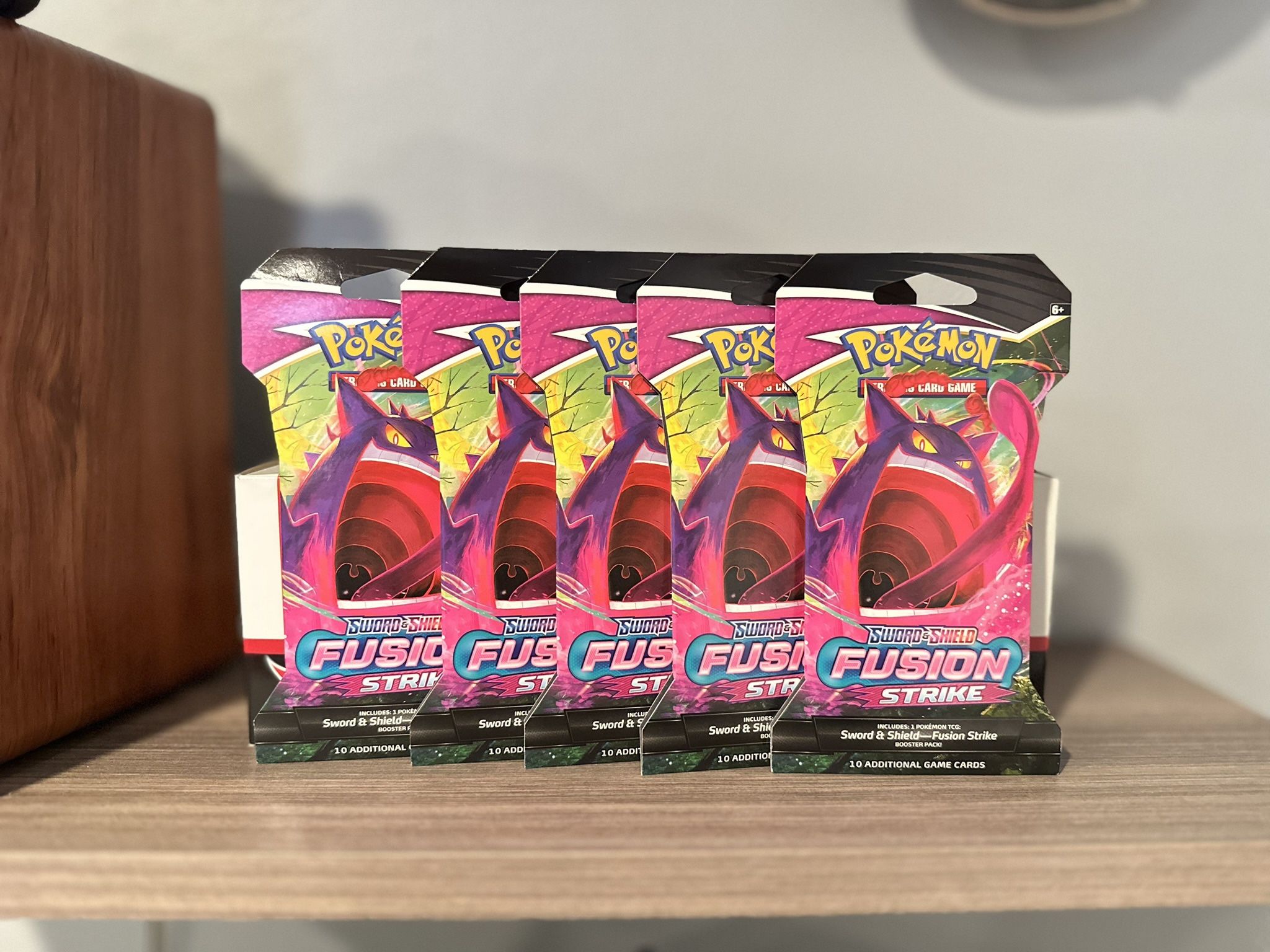 Fusion Strike Sleeved Booster Pack
