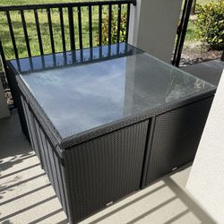 Modani Outdoor Table With Glass Top 