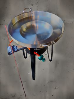 Comal de acero base alta y quamador con maguera y regular 120 uktimo