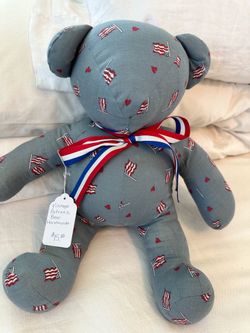 Vintage Handmade AMERICA Country Bear. Size Medium. Patriotic. USA. 250 Anniversary