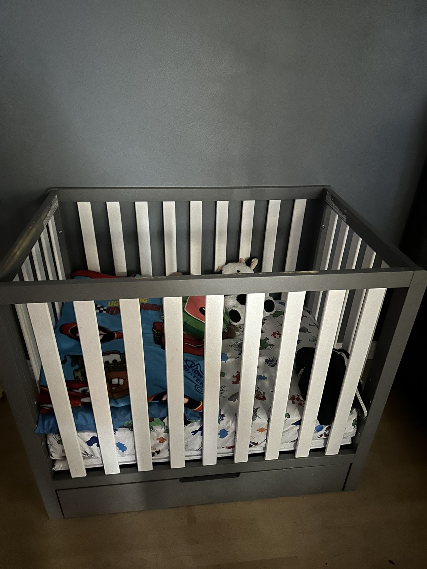 mini baby crib