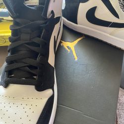 Air Jordan Mid SE 