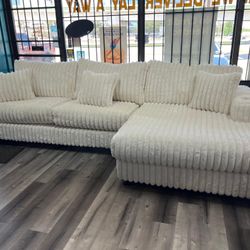 White Plush Sectional Sofa – Soft & Stylish