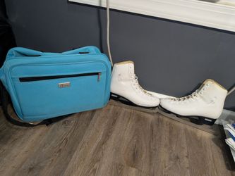 Ice Skates w/ bag- Women's sz 9
