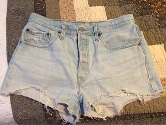 Levi's Light Wash Cutoff Denim Shorts - 31W