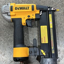DEWALT 18-Gauge Pneumatic Corded Brad Nailer