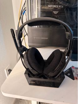 Astro A50 Wireless Gaming Headset + Base Station (Xbox/PC) – Excellent Condition