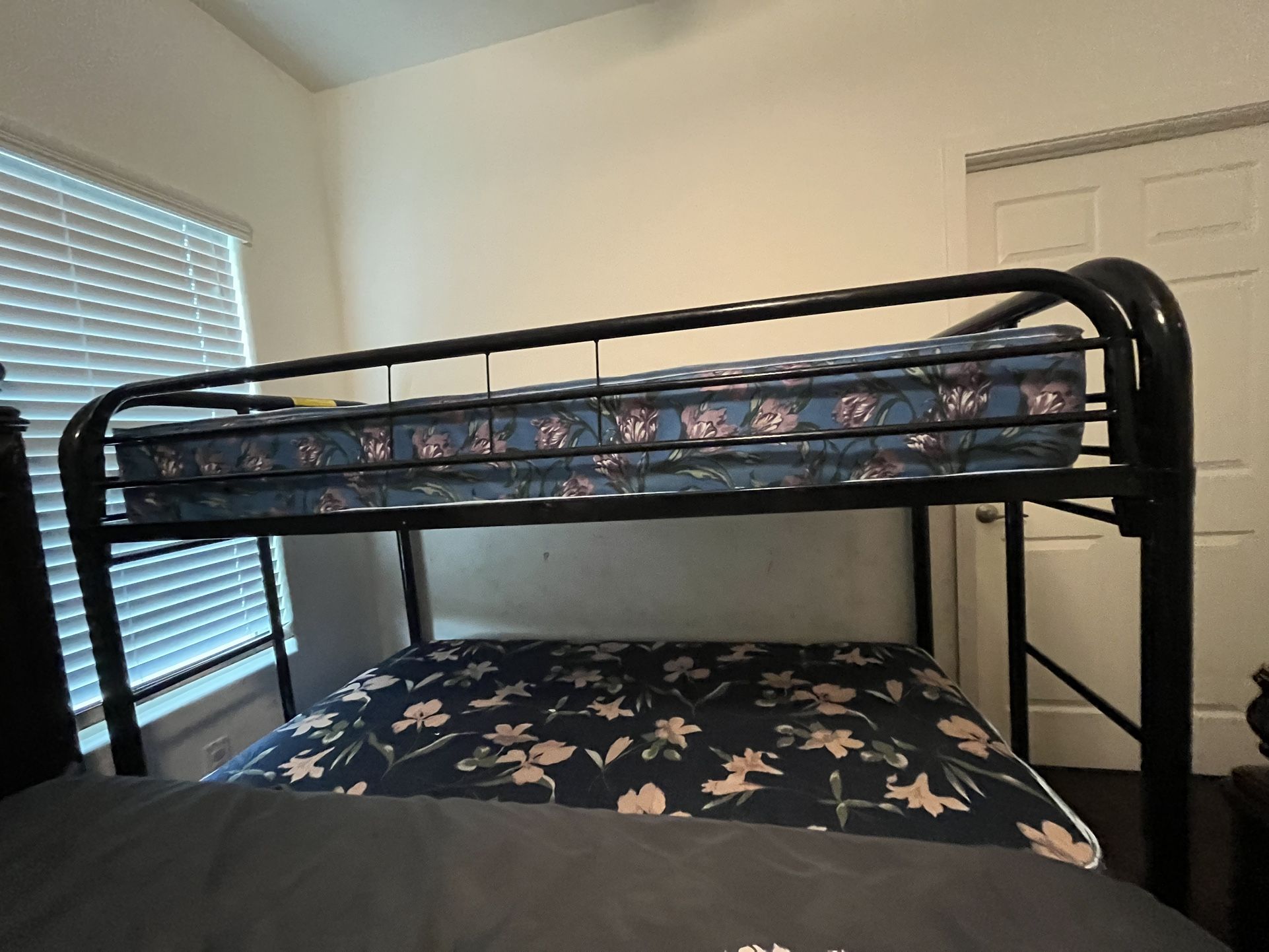 Twin Bunk Beds