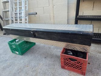 Side tool box