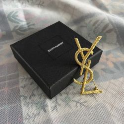 Gold Brooch 