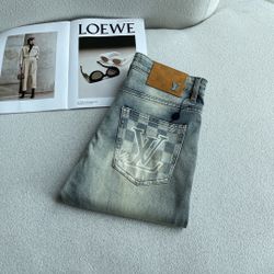 LV Men’s Jeans New 