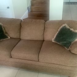 90” Three Pillow Couch