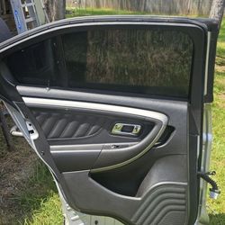 Ford Taurus 2014. Puerta Derecha De Atrás 