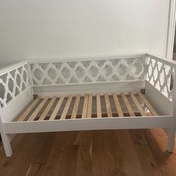 Twin Daybed