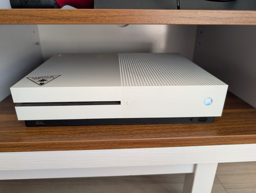 Xbox One S