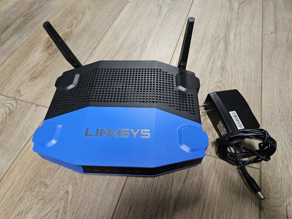 Linksys Wireless Router WRT 1200 AC 1200 Mbps 4-Port Gigabit with Power supply!