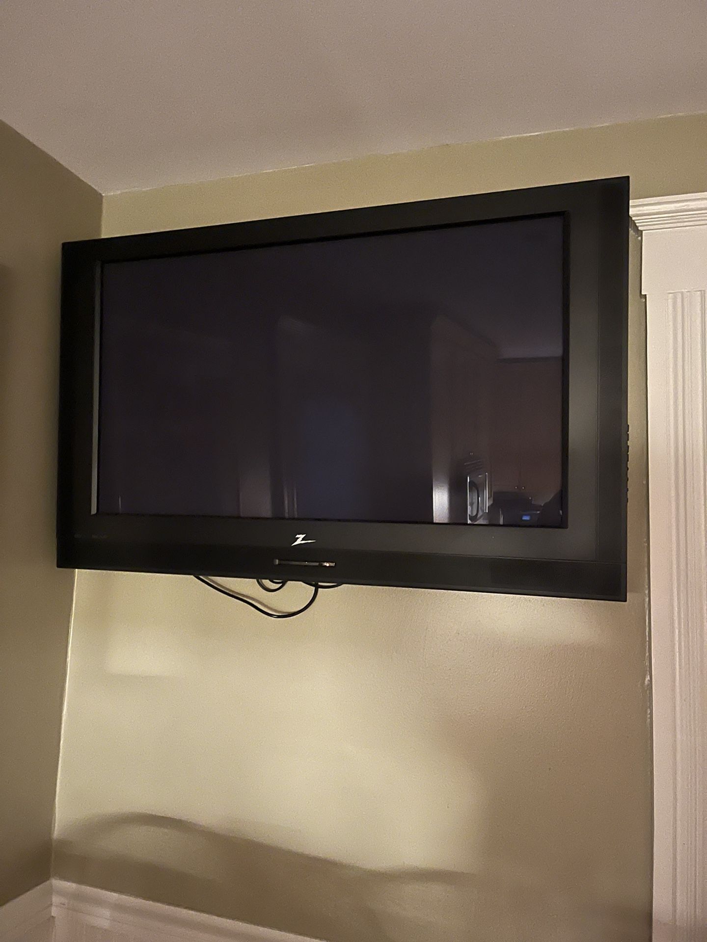 Zenith Flat Screen Tv