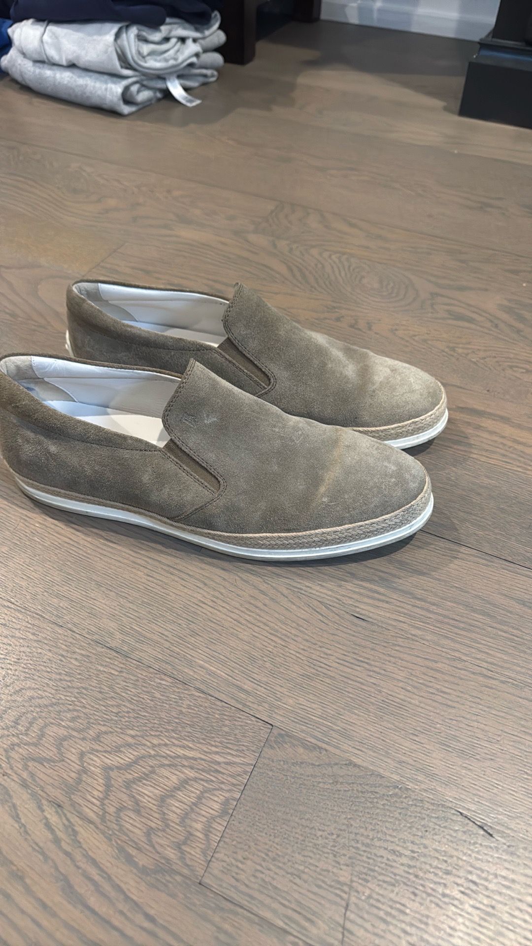 Authentic Tod’s Men’s Suede Slip‑On Loafers – size 8.5 men’s
