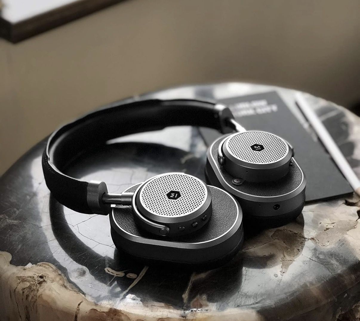 Master & Dynamic MW65 Active Noise-Cancelling (Anc) Wireless Headphones – Bluetooth Over-Ear Headphones with Mic – Gunmetal/ Black Leather