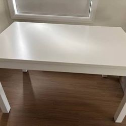 Expendable Dining Table 