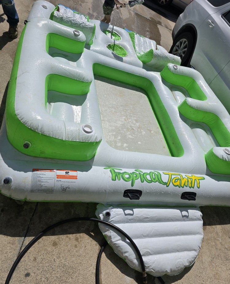 Tropical Tahiti Inflatable Floating Island