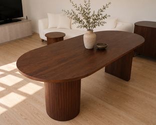 71” Oval Dining Table Brand new