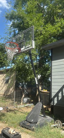 Spalding 54 basketball hoop