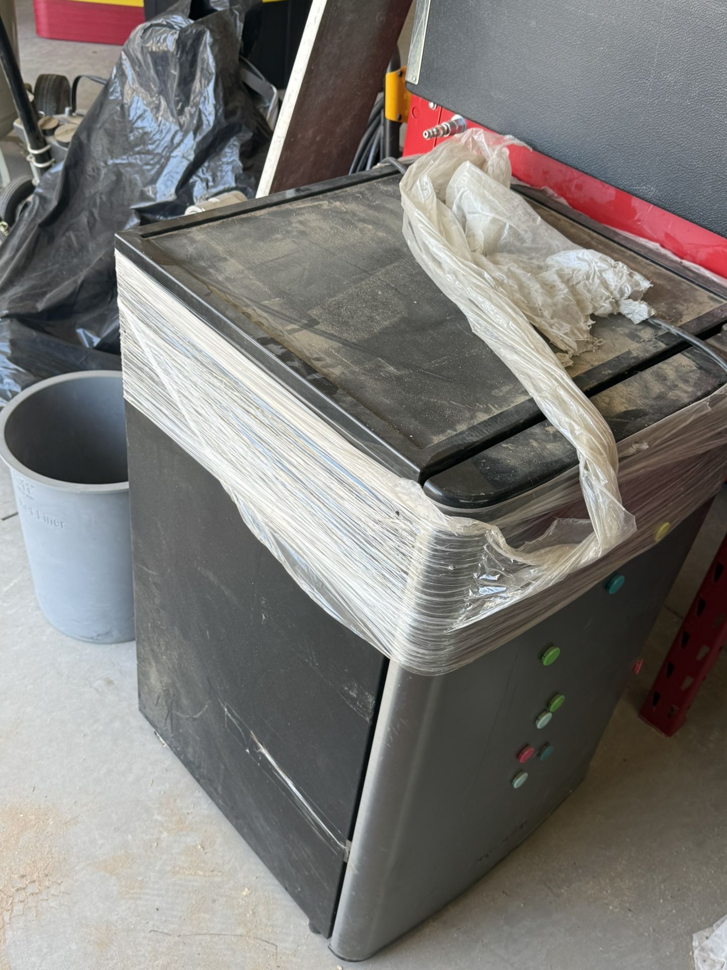 MINI FRIDGE
