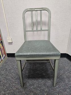 VINTAGE ROYAL METAL MANUFACTURING CO.
