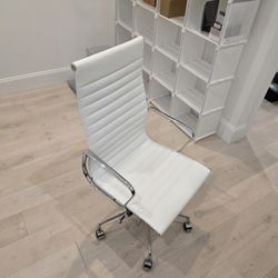 Modern White Office / Conference Chair – Chrome Frame
