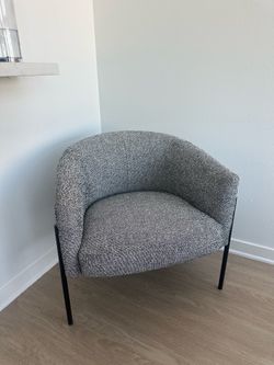 Living Spaces Joslyn Chair Elder Onyx