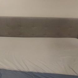 King Bed Head Board, Frame And Box Spring