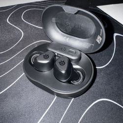SteelSeries Arctic’s gaming Earbuds 