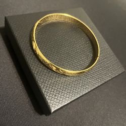 Beautiful Golden Bracelet with Etching Design for you or Someone Special 