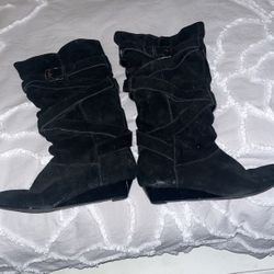 Black Boots 