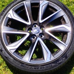 1 OEM TOYOTA COROLLA 18" WHEEL WITH TIRE 225/40/18 