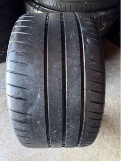 295 30 20 Michelin Pilot sport cup 2 tire