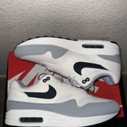 NIKE AIR MAX 1 (10M)
