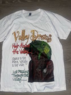Graphic valley dreams Mens Small