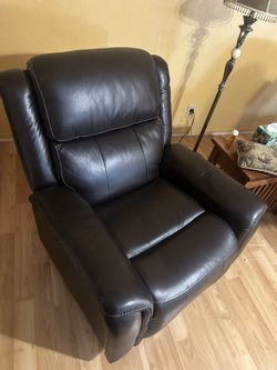 Barcalounger Bryson Leather Power Rocker Recliner with Power Adjustable Headrest